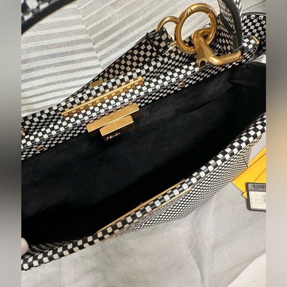 🛍️Fendi Peekaboo vintage never used limited edition absolutely fabulous - Picture 4 of 12